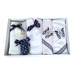Trusou pentru botez set cu personalizare ALINUTA, TB217ALN Trusou pentru botez set cu personalizare ALINUTA, TB217ALN