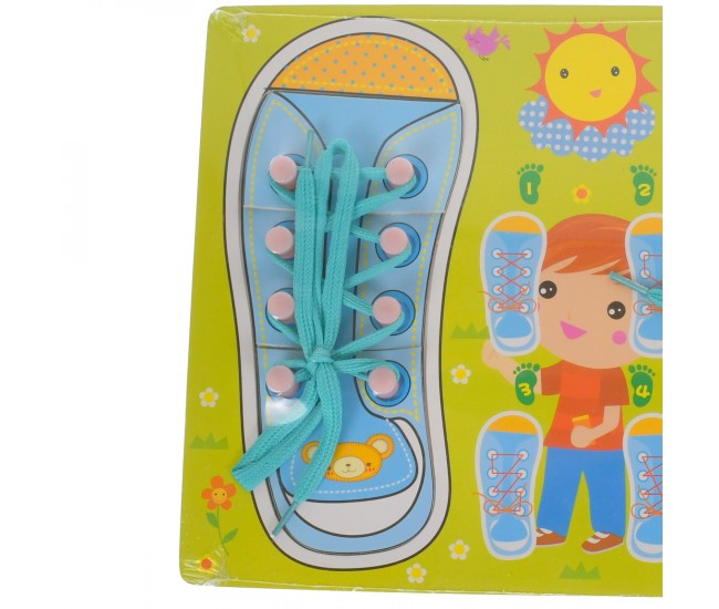 Pantofi puzzle de jucarie, potrivire dimensiuni si legare sireturi, din lemn, verde/multicolor