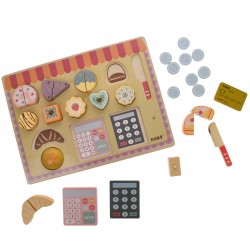 Tablita din lemn, cu figurine tip produse de patiserie, calculator, monede - 3315070 Tablita din lemn, cu figurine tip produse de patiserie, calculator, monede - 3315070