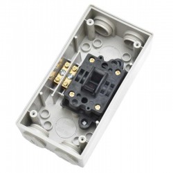 Intrerupator Izolator Waterproof 3P - 35A / 440V Intrerupator Izolator Waterproof 3P - 35A / 440V