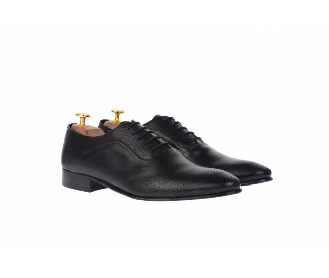 OFERTA MARIMEA 42  - Pantofi barbati office, eleganti din piele naturala, cu perforatii - 587N