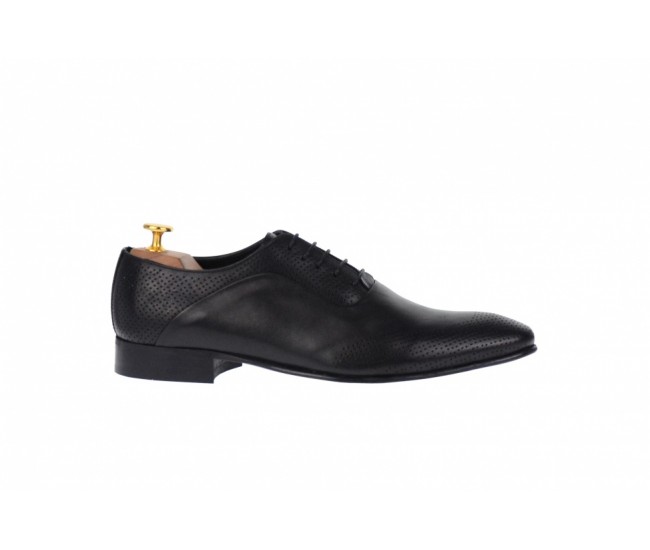 OFERTA MARIMEA 42  - Pantofi barbati office, eleganti din piele naturala, cu perforatii - 587N