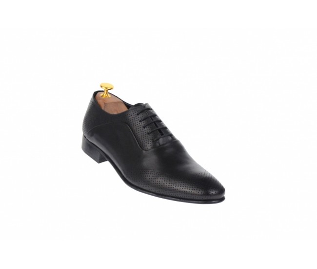 Pantofi barbati office, eleganti din piele naturala, cu perforatii, marimea 42 - 587N