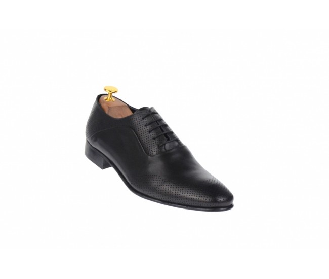 OFERTA MARIMEA 42  - Pantofi barbati office, eleganti din piele naturala, cu perforatii - 587N