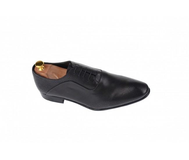 OFERTA MARIMEA 42  - Pantofi barbati office, eleganti din piele naturala, cu perforatii - 587N