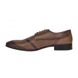 Pantofi barbati eleganti din piele naturala cu perforatii - Marimea 44 - 730NIS Pantofi barbati eleganti din piele naturala cu perforatii - Marimea 44 - 730NIS