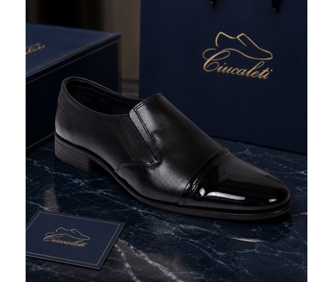 Pantofi bărbați negri din piele naturala, fără șiret, cu vârf lăcuit și design elegant – 818MODN