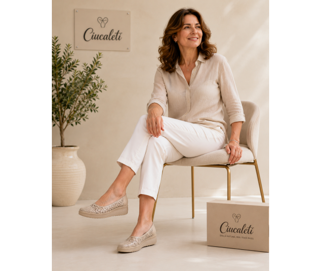 Pantofi dama negri din piele naturala perforata cu talpa ortopedica CL230N