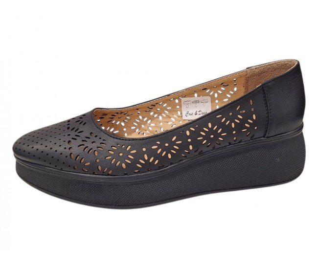 Pantofi dama negri din piele naturala perforata cu talpa ortopedica CL230N