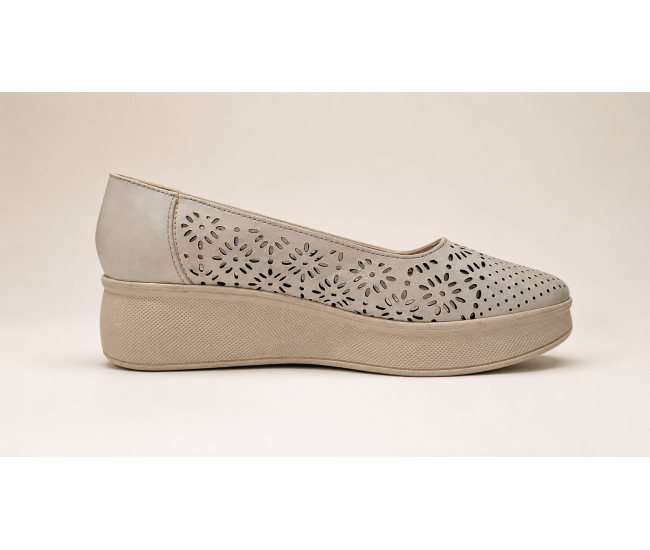 Pantofi dama bej din piele naturala perforata cu talpa ortopedica CLP16BEJ