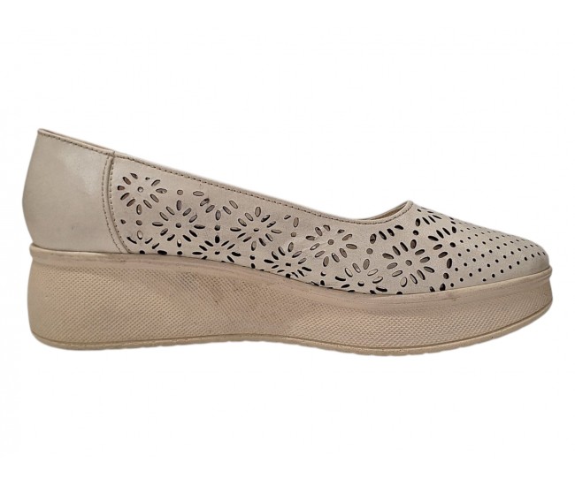 Pantofi dama bej din piele naturala perforata cu talpa ortopedica CLP16BEJ