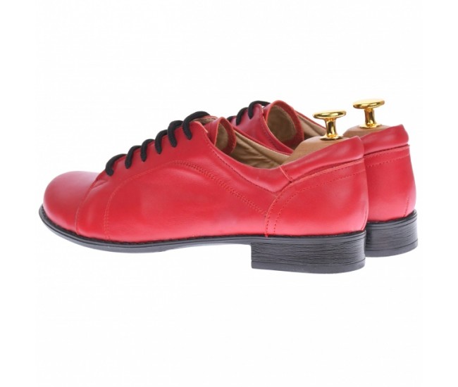 Oferta marimea 39 -  Pantofi dama, model casual din piele naturala, rosii - LP53RED