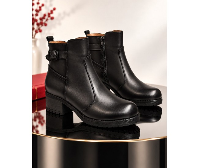 Ghete dama din piele naturala negre cu fermoar imblanite Maia - GD680N