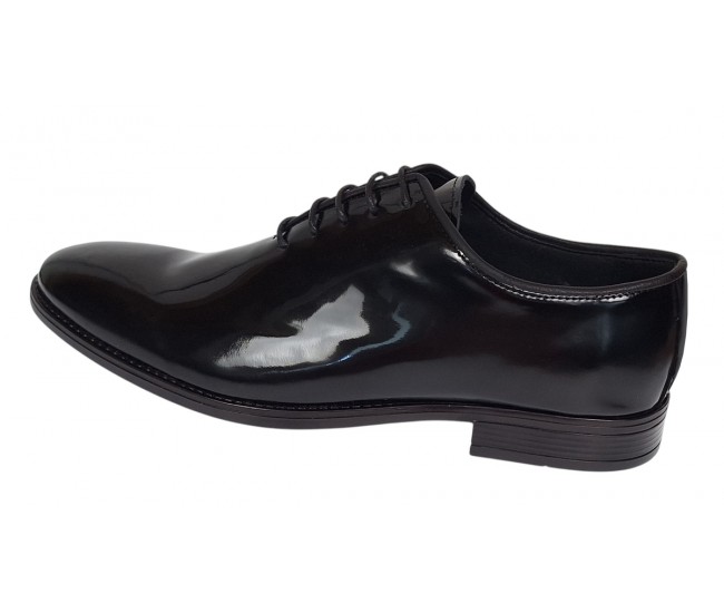 Pantofi barbati eleganti din piele naturala de culoare negru lac Donatto GKR200LN
