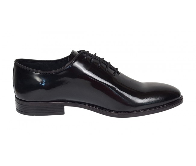 Pantofi barbati eleganti din piele naturala de culoare negru lac Donatto GKR200LN