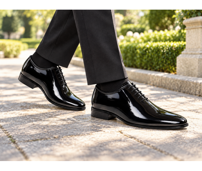 Pantofi bărbați eleganți negri din piele naturală lăcuită GKR201LN