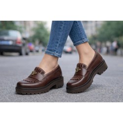 Pantofi dama maro cognac piele naturala cu talpa groasa si accesoriu albina