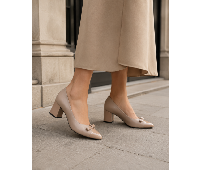 Pantofi damă bej din piele naturală, cu toc gros, vârf lăcuit si fundiță – eleganți KN1BEJ