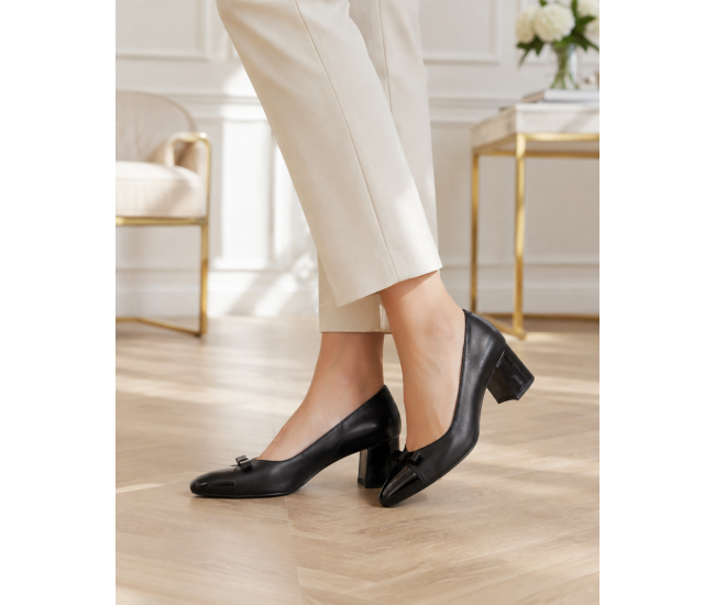 Pantofi eleganți damă negri din piele naturală, cu vârf lăcuit, fundă și toc gros KN1N