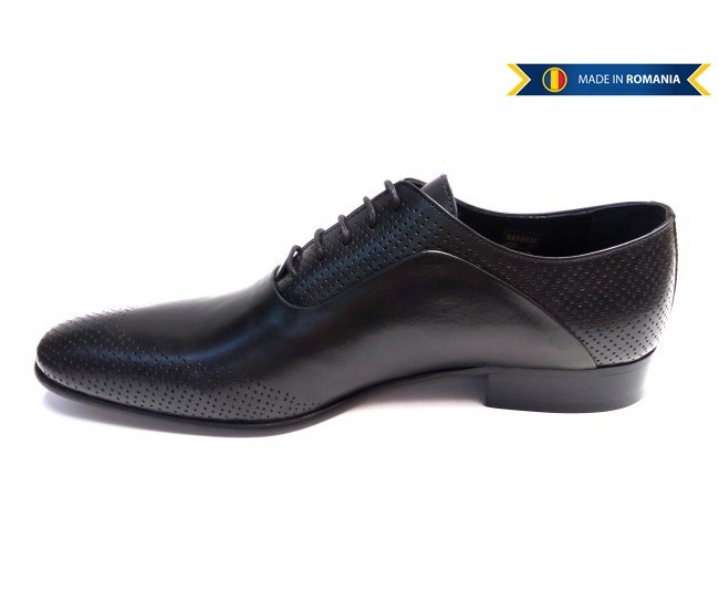 Oferta Marimea 42 Pantofi barbati eleganti din piele naturala cu perforatii L587N