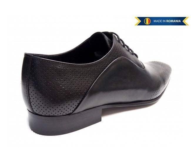 Oferta Marimea 42 Pantofi barbati eleganti din piele naturala cu perforatii L587N