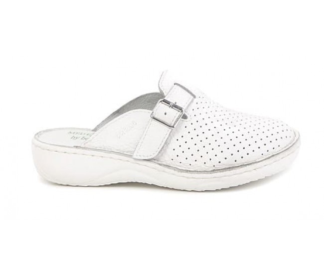 Oferta Marimea 35 Saboti medicali femei albi din piele naturala box, cu perforatii, Med-Line BR128A