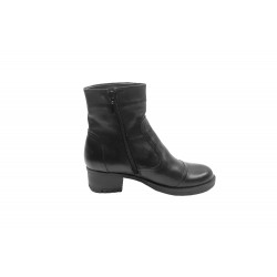 Oferta marimea 36, 37, 40 - Ghete dama din piele naturala, cu fermoar - Negru (imblanite) - LGNADIAN Oferta marimea 36, 37, 40 - Ghete dama din piele naturala, cu fermoar - Negru (imblanite) - LGNADIAN