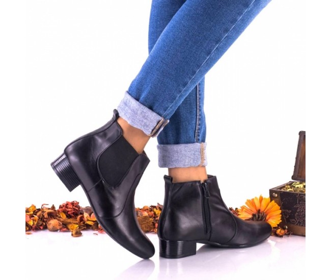 Oferta marimea 37, Botine dama negre din piele naturala cu fermoar - LNA275NP