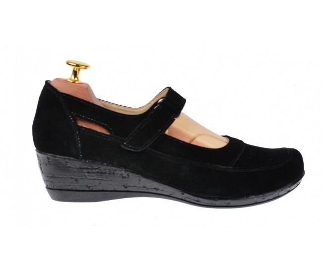 Oferta 38-Pantofi dama decupati din piele naturala intoarsa, foarte comozi - Model Mara Negru LP9154NVEL