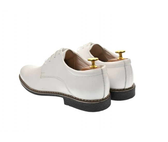 Oferta marimea 41 - Pantofi barbati, eleganti, albi, din piele naturala - LPAABOX