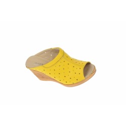 Oferta marimea 36 - Saboti dama, de vara, din piele naturala cu perforatii - LPAPUCTEAGALBEN
