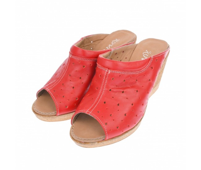 Oferta marimea 36! Saboti dama de vara, papuci din piele naturala cu perforatii, culoare rosu - LPAPUCTEAR