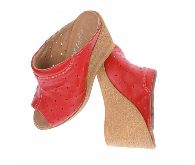 Oferta marimea 36! Saboti dama de vara, papuci din piele naturala cu perforatii, culoare rosu - LPAPUCTEAR