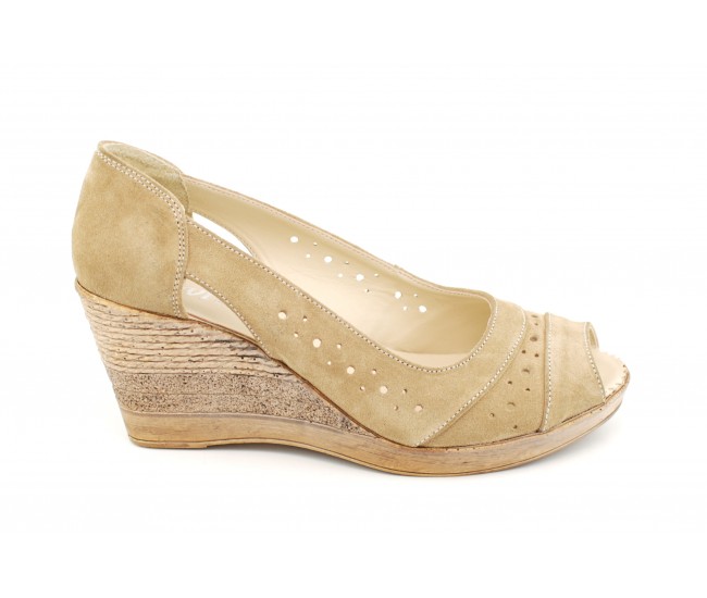 Oferta marimea 36 -  Pantofi dama, de primavara-vara, decupati in fata, cu platforme de 7cm, lucrati din piele naturala intoarsa -  LS1047BEJ