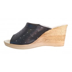 Papuci dama din piele naturala cu perforatii - Model Clara Negru MVS64N