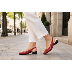 Pantofi dama rosii din piele naturala perforata, cu bareta la spate si toc mic NA252ROSU