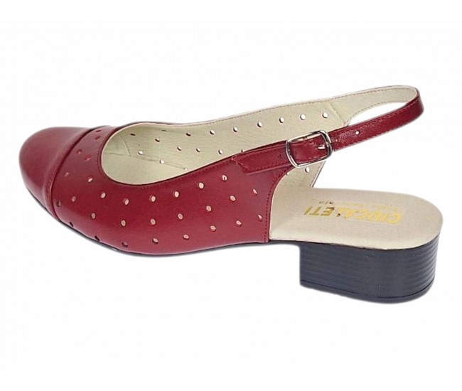 Pantofi dama rosii din piele naturala perforata, cu bareta la spate si toc mic NA252ROSU