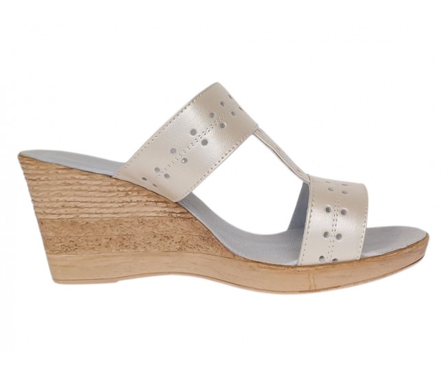 Papuci damă bej perlat din piele naturală, cu talpă tip pană – confort elegant pentru vară PAP46BEJ