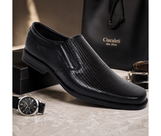 Pantofi bărbați negri din piele naturală, slip-on eleganți cu textură fină și aspect modern PB2265ELN