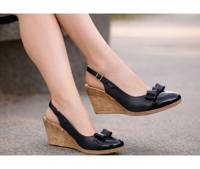 Pantofi dama decupati piele naturala de culoare neagra – Eleganta si confort intr-un design rafinat