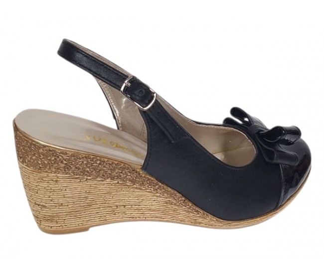 Pantofi dama decupati piele naturala de culoare neagra – Eleganta si confort intr-un design rafinat