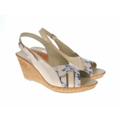 Sandale dama de vara cu platforme de 7 cm, din piele naturala lacuita, bej, S50LACBEJ