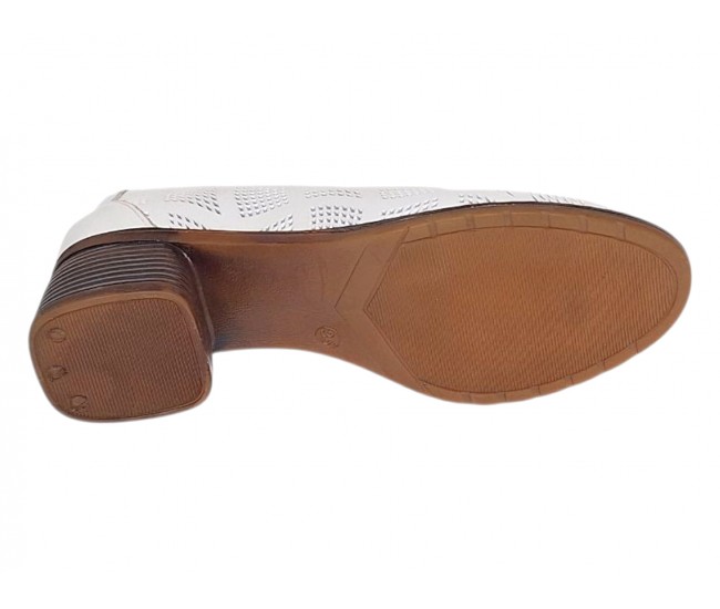 Pantofi dama albi din piele naturala cu perforatii elegante si toc comod maro SCV357A