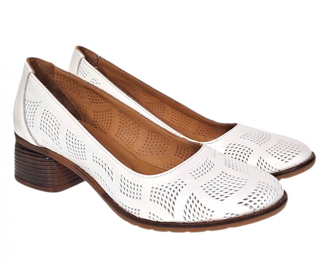 Pantofi dama albi din piele naturala cu perforatii elegante si toc comod maro SCV357A