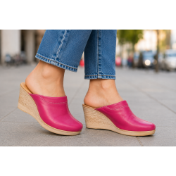 Saboti damă fucsia din piele naturală, cu talpă tip pană – culoare vibrantă, confort și stil feminin TEA19FCS