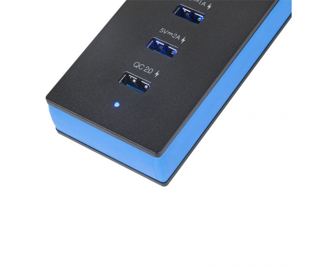 INCARCATOR 3X USB + 1 USB QC 2.0