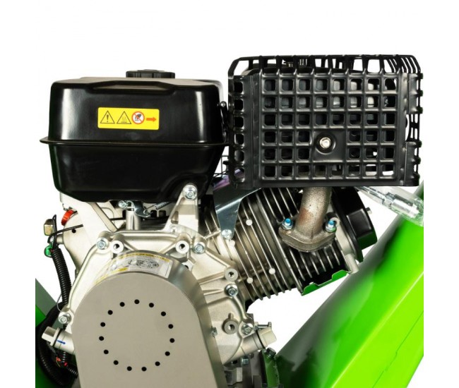Tocator de crengi micul fermier, motor benzina 15 cp, cu carlig de remorcare, 120 mm diametru maxim de taiere, pentru rumegus